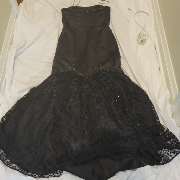 Black mermaid ball gown - Picture 5 of 12